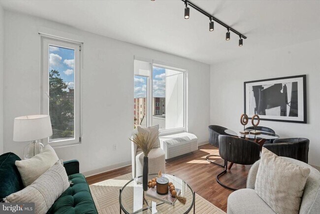 Photo - 4240 Chestnut St Unit 505