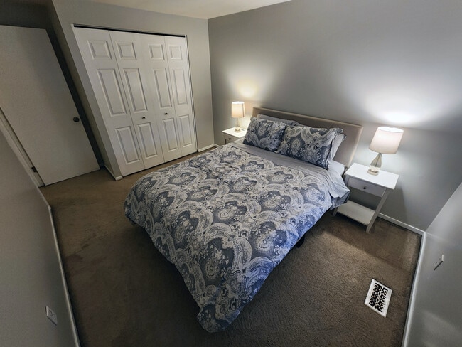 Photo - 5740 Yellowrose Ct