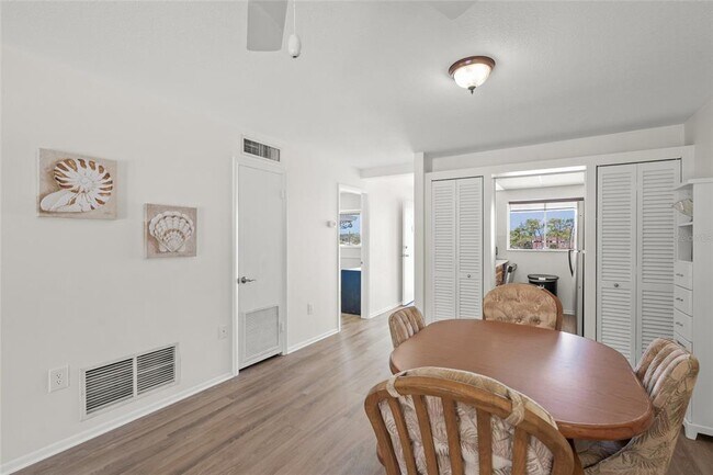 Photo - 708 S Tamiami Trl Unit 319