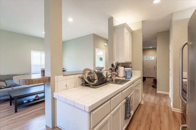 Photo - 1084 Portola Ave