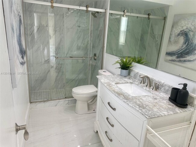 Photo - 1800 Collins Ave Unit 5D