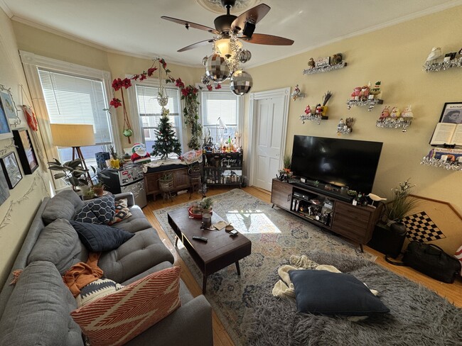 Photo - 176 Elm St Unidad 2