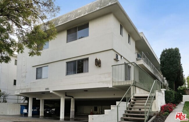 Building Photo - 1481 Reeves St Unit 2 Rental