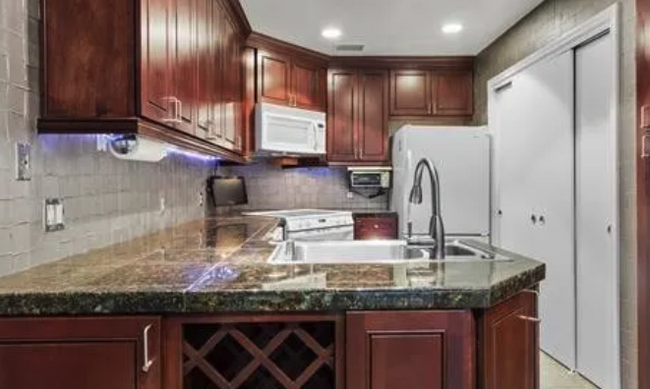 Building Photo - 4067 Beltway-2211 Unit 2211 Rental