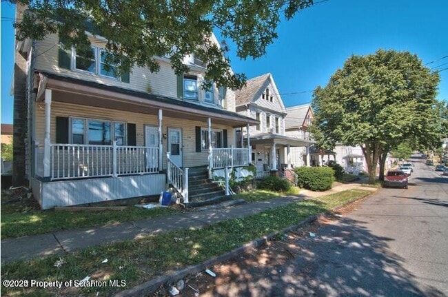 Photo - 261 Dana St