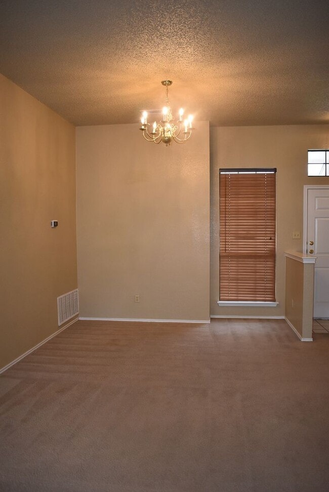 Photo - 2521 Creek Dr