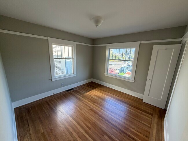 Photo - 4433 Brookdale Ave