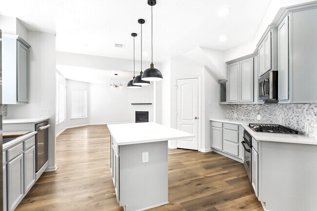 Photo - 21823 Mystic Point Ct