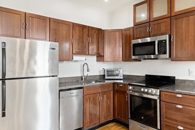 Photo - 64 West Cedar St Unit 6