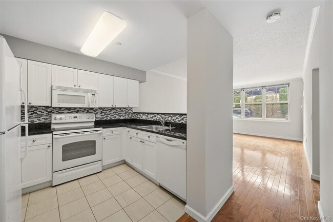 Photo - 300 Mamaroneck Ave Unit 323