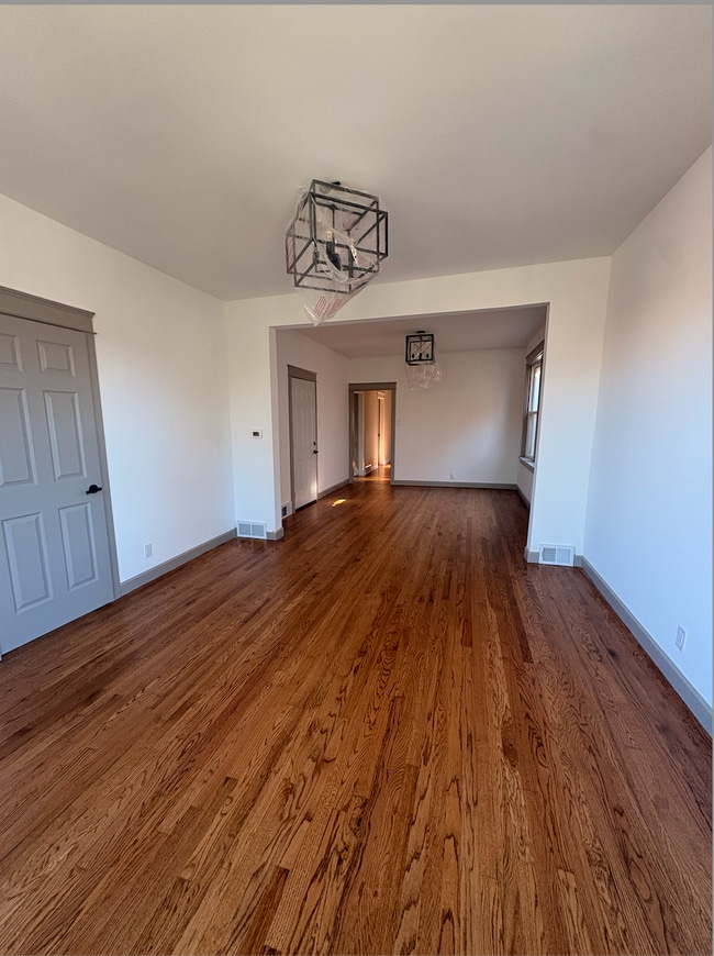 Living Room - 2215 Elmwood Ave Unit 2nd Floor