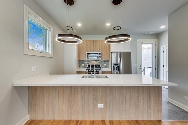 Photo - 6115 S University Ave