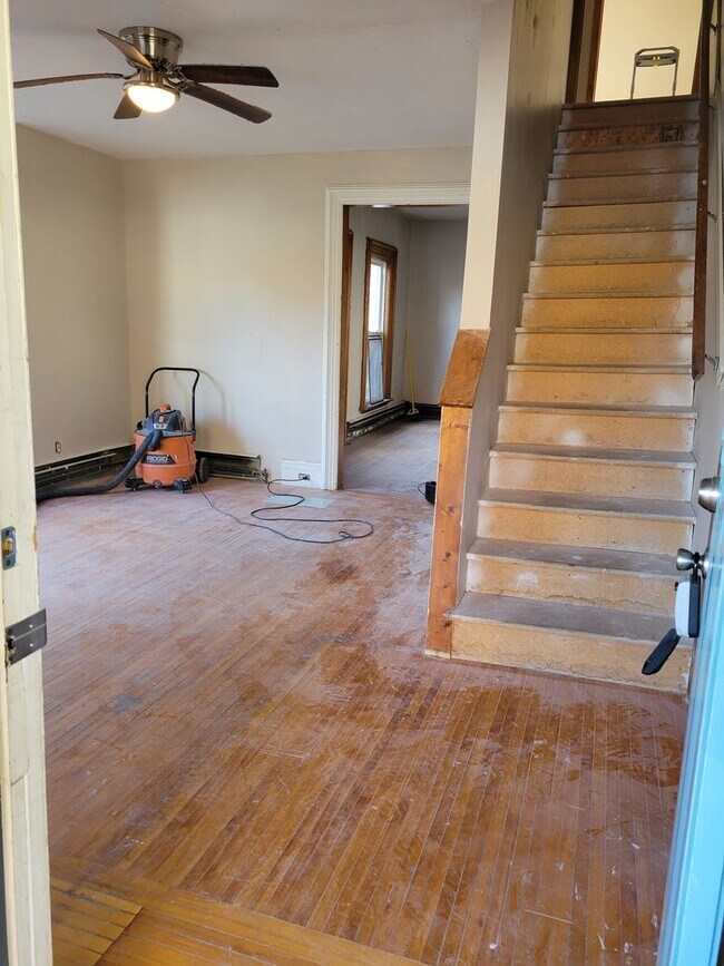 Photo - Single Family - 5 Bedroom