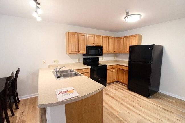 Photo - 1366 Hunters Rd