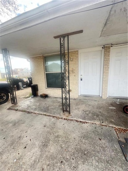 Building Photo - 3527 Jackson Blvd Rental