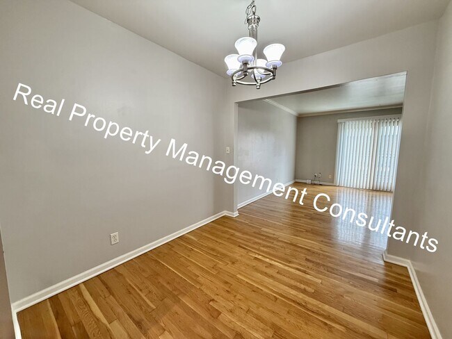 Photo - Kansas City midtown living 1 bed 1 bath home for rent!