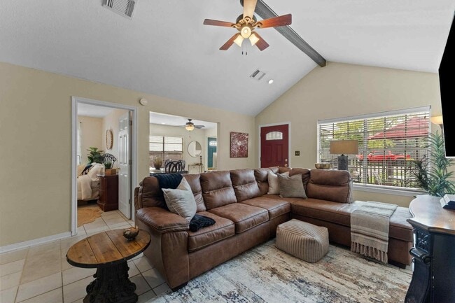 Building Photo - 2102 N Pearland Ave