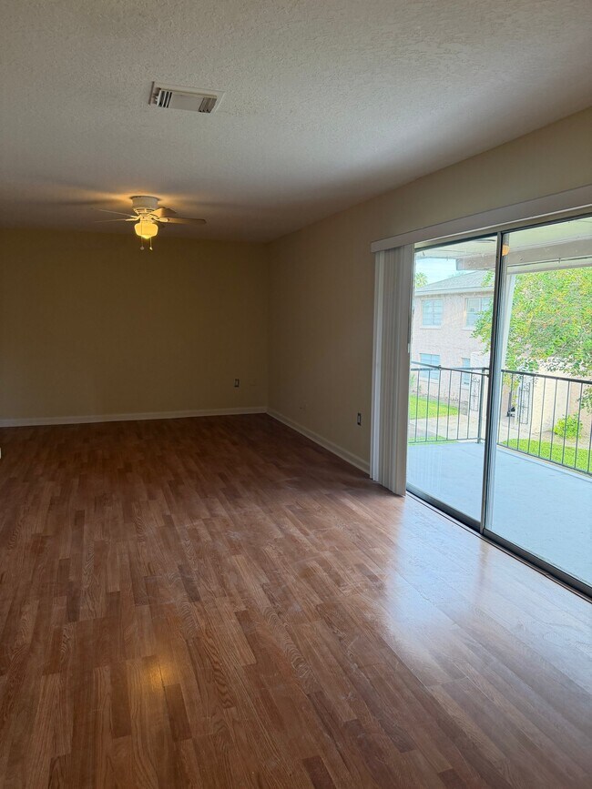 1171 Calle Del Rey Unit D