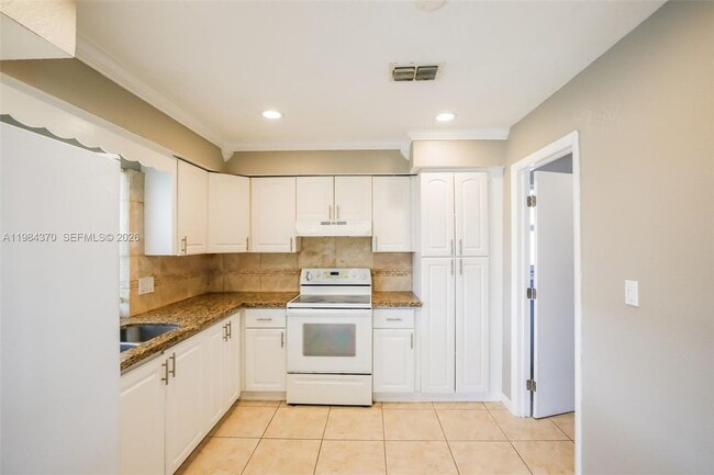 Photo - 4314 Taft St