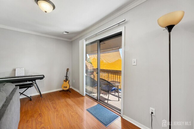 Photo - 131 Beverly Hl Ter