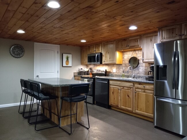 Photo - 487 Kentucky Ave