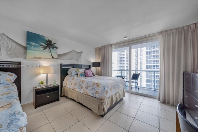 Photo - 19201 Collins Ave Unit 1117