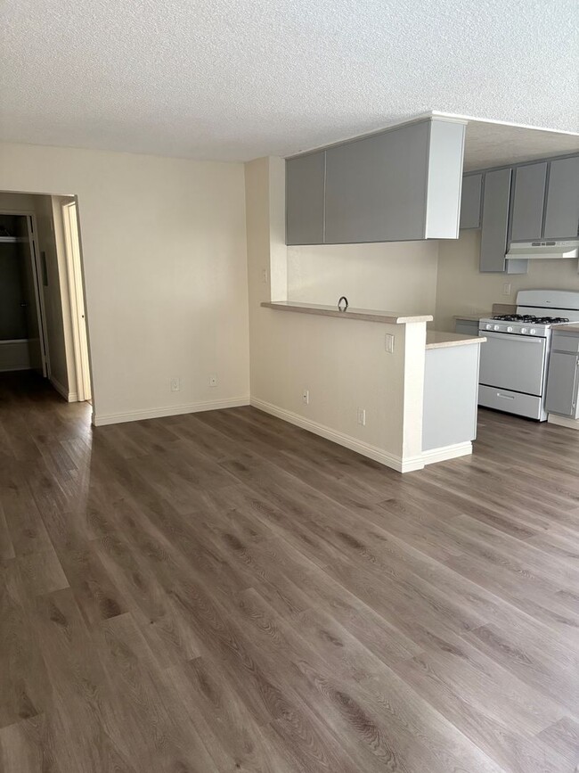 Photo - 6810 Foothill Blvd Apartments