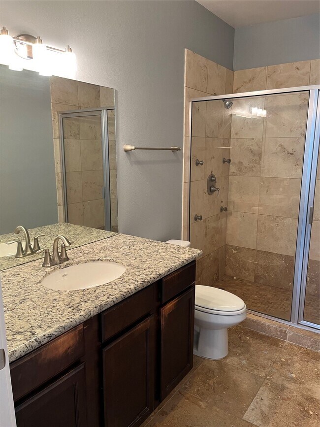 Photo - 315 W Clay St