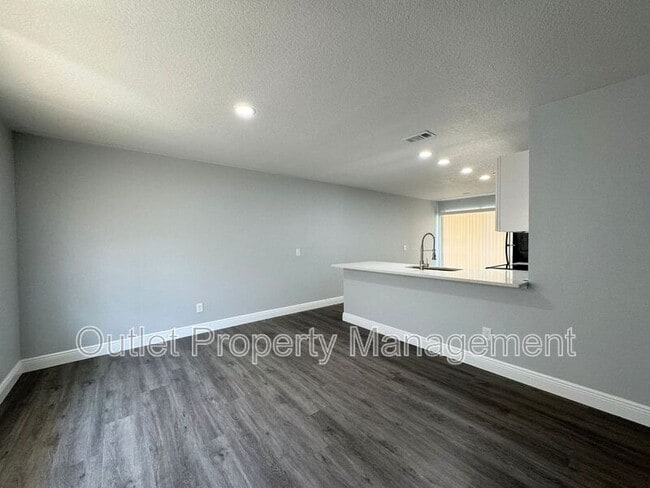 Photo - 440 S Hill Ave