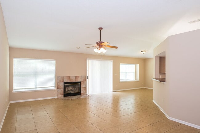 Photo - 644 Southern Lily Dr