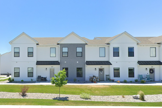 4 Bed 2.5 Bath END UNIT in AMMON, IDAHO - 4 Bed 2.5 Bath END UNIT in AMMON, IDAHO Casa Adosada