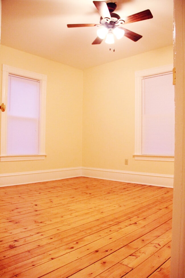 Photo - 23 West Ln Unit APT C