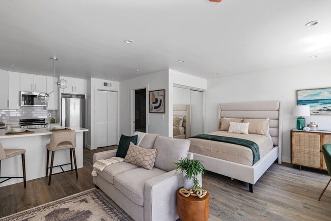 Pacific Apartment Homes at Emerald - Pacific Apartment Homes at Emerald