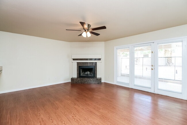 Photo - 3422 E Woodland Dr