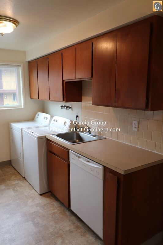 Photo - 581 Holmes Ln