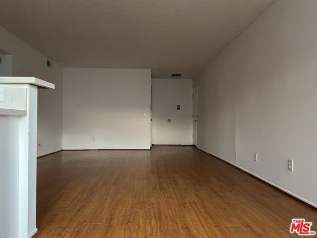 Photo - 710 Crenshaw Blvd Unit 108