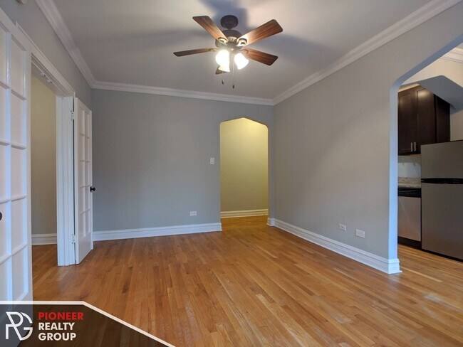 Photo - 4735 N Hermitage Ave Unit #4737-210