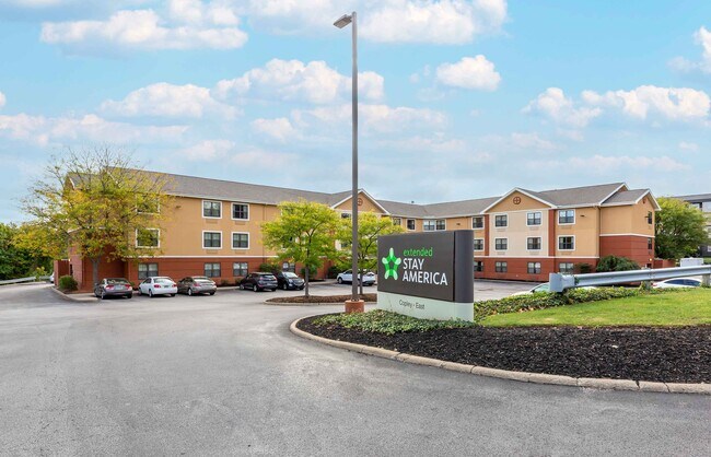 Furnished Studio-Akron - Copley - East