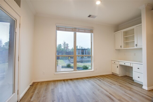 Photo - 6210 Pinewood Heights Dr