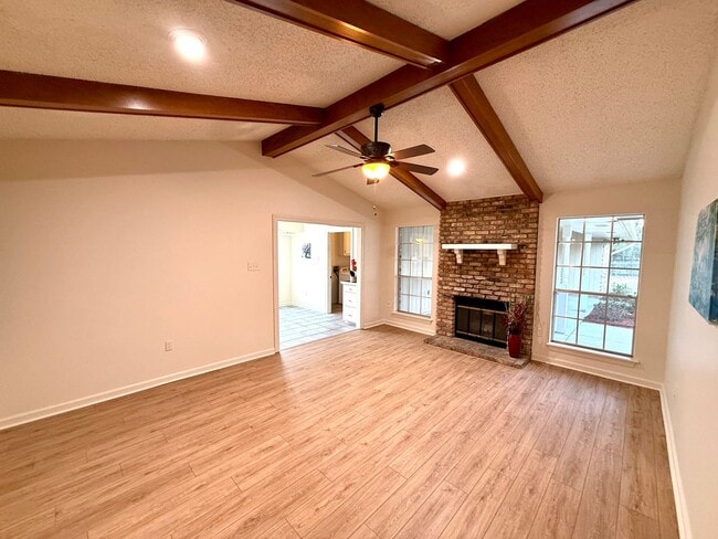 Photo - Spacious 3BR/2BA in Brookhollow – All Appliances Included