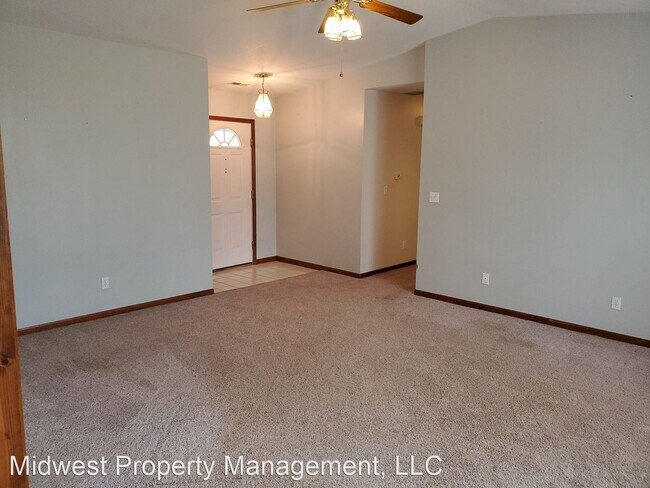 Photo - 3 br, 2 bath House - 2101 Osage Dr