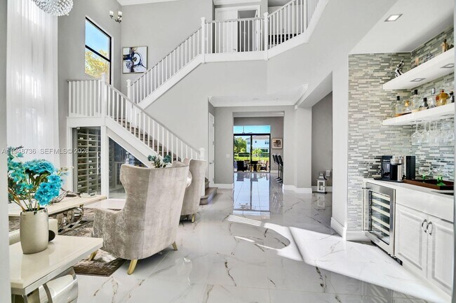 Photo - 9728 Bozzano Dr