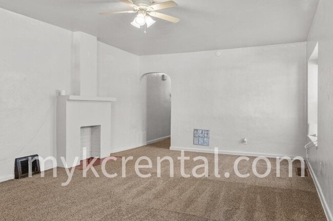 Photo - 1131 Hasbrook Ave