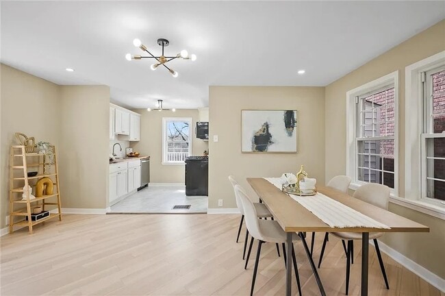 Photo - 362 Marshall Ave