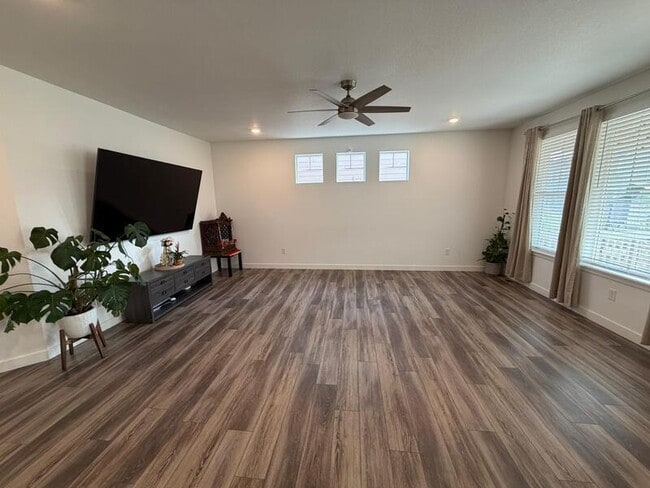 Photo - 1856 Megan Dr