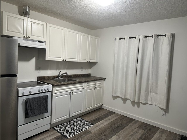 9629-9615 15 St Unit 4