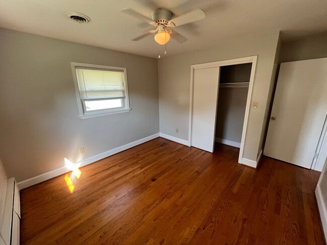 Photo - 1302 Penley Blvd