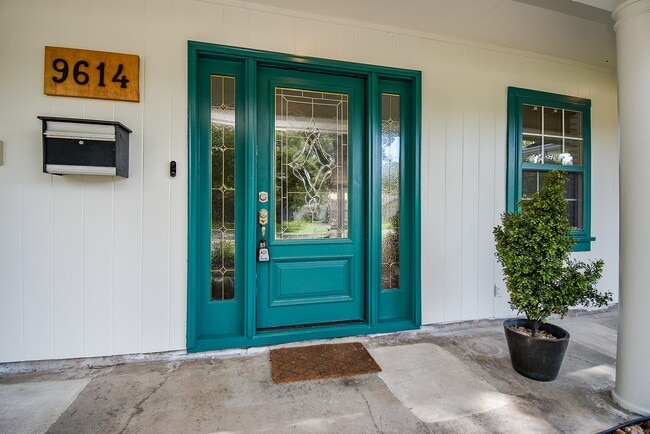 Photo - 9614 Val Verde St