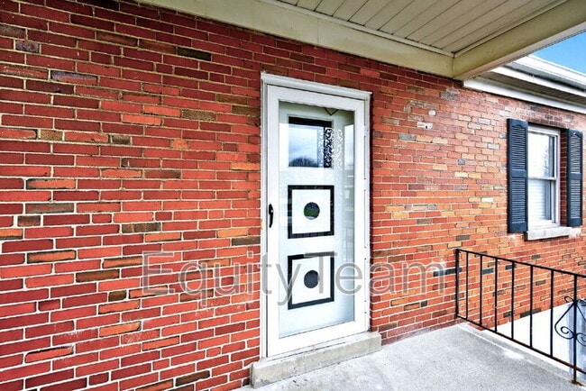 Photo - 405 Home Ave