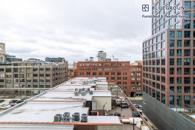 Photo - 939 W Washington Blvd Unit FL7-ID234